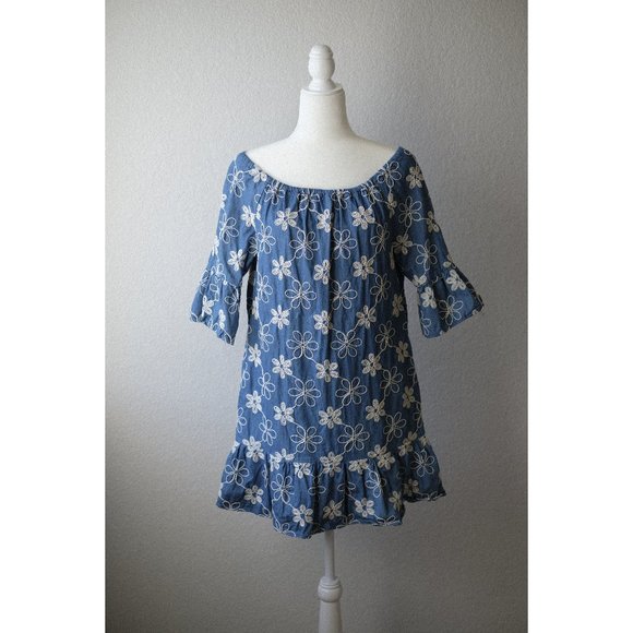 *Adorable* Off the Shoulder Dress w/ Embroidered Flowers by ECI - Picture 2 of 4